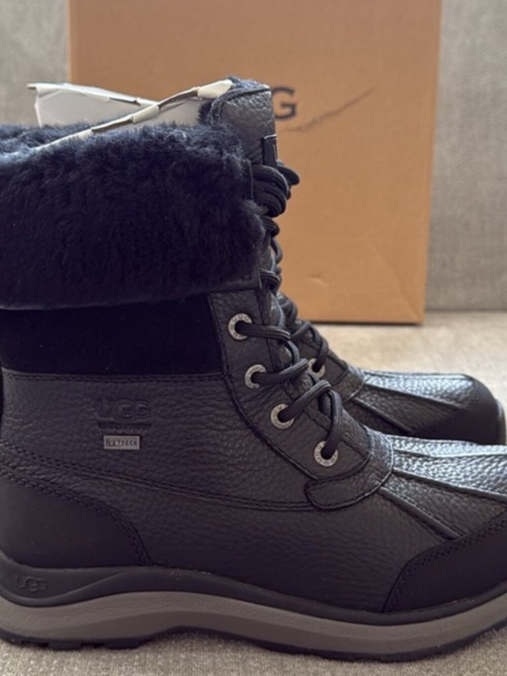 UGG 174 Adirondack Boot III Women's Boot 8 Brand New in Box